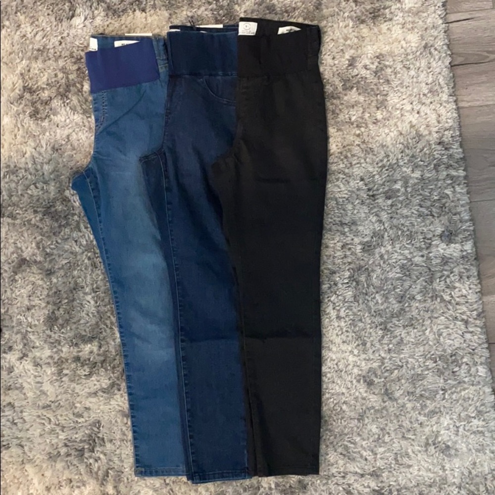 Maternity jean bundle. 3pc Maternity